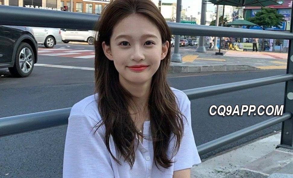 2024030321 王思聪新恋情曝光？与不同美女公开亲密逛街惹猜测